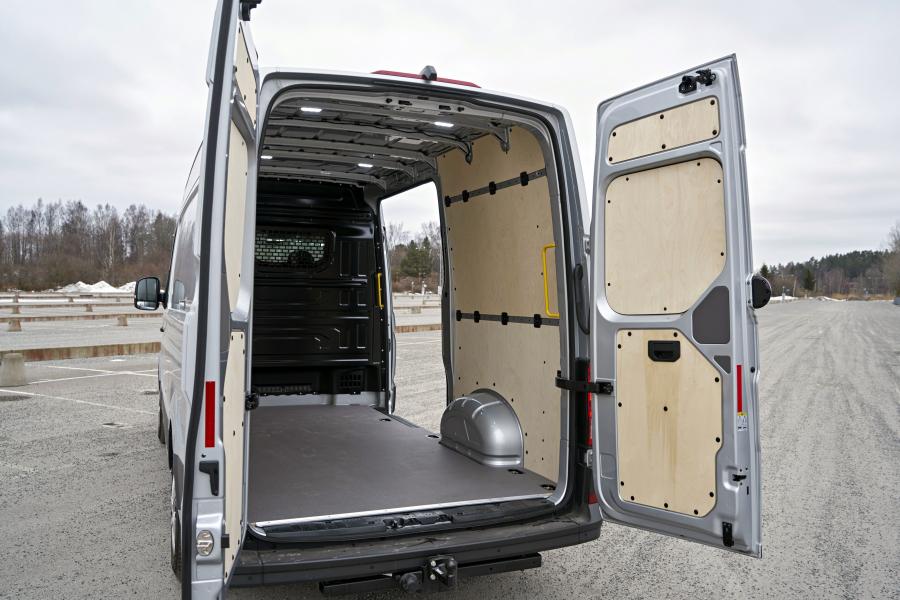 Багажник Volkswagen Crafter High Roof Van 2016 года  (фото 32 из 49)